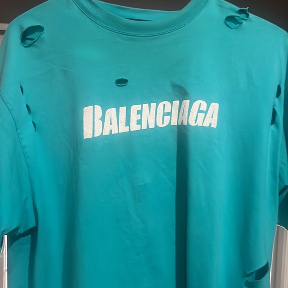 Balenciaga shirt with factory rips. Very rare shirt. Worn 2 times - Picture 3 of 5
